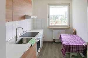 ** Über 5 % Rendite im Nürnberger Süden – Aufzug, Balkon, gute Raumaufteilung und neue Küche ** – Die vollständige Adresse der Immobilie erhältst du vom Anbieter., 90471 Langwasser Nordwest, Nürnberg – Vorschaubild 2