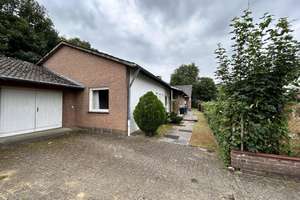 Bungalow mit Garage auf Erbpachtgrundstück in Rhede  – Die vollständige Adresse der Immobilie erhältst du vom Anbieter., 46414 Rhede – Vorschaubild 2