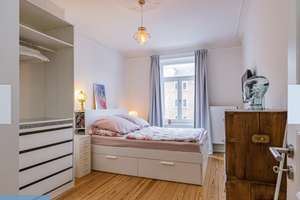 2 Zimmer mit Balkon in Eimsbüttel in historischem Altbau  – Die vollständige Adresse der Immobilie erhältst du vom Anbieter., 20255 Eimsbüttel (Ortsteil), Hamburg – Vorschaubild 15