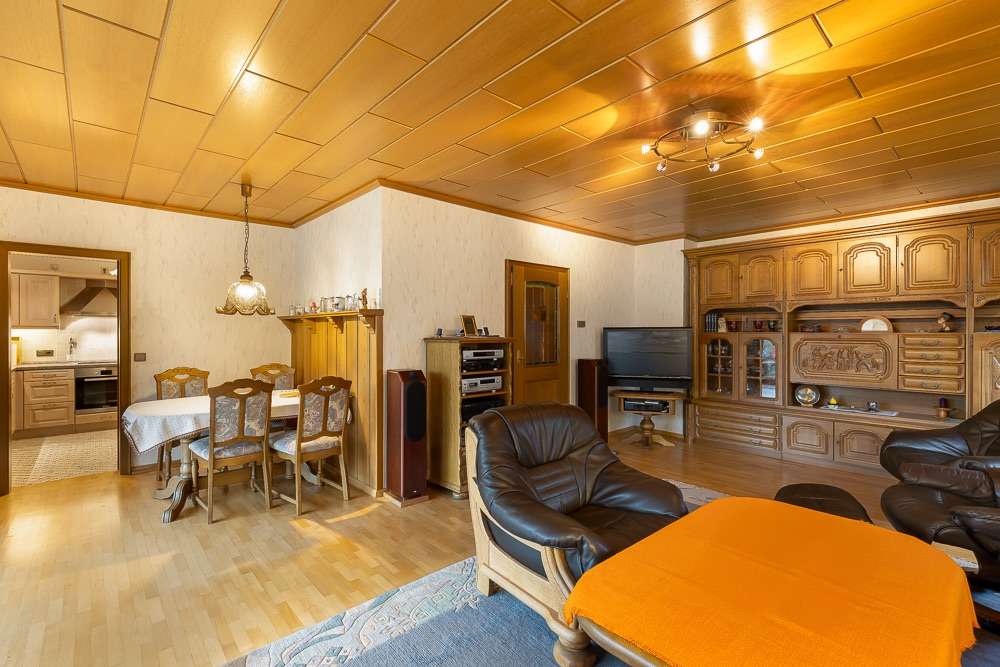 Immobilie in Scheeßel - Attraktives Zweifamilienhaus oder Mehrgenerationenhaus in der Nähe der Wümme - Bild 2