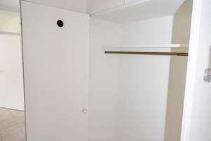 Modernisierte 2-Zimmer-Wohnung mit großem Balkon und Tiefgaragenplatz in Köln-Weiden (bezugsfrei) – Die vollständige Adresse der Immobilie erhältst du vom Anbieter., 50858 Weiden, Köln – Vorschaubild 15