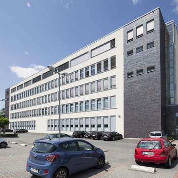 Klimatisierte Büros in der Weststadt | Neubau | 950 m² | viele Stellplätze | Glasfaser