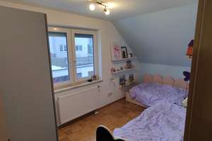 Geräumige 6-Zimmer-DHH in Erkenbrechtsweiler – Die vollständige Adresse der Immobilie erhältst du vom Anbieter., 73268 Erkenbrechtsweiler – Vorschaubild 8