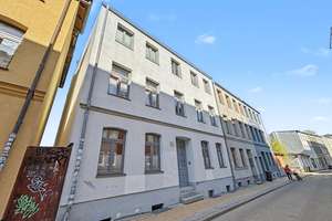 Kapitalanleger aufgepasst - Wohnhaus in der Kröpeliner-Tor-Vorstadt in Rostock – Die vollständige Adresse der Immobilie erhältst du vom Anbieter., 18057 Kröpeliner-Tor-Vorstadt, Rostock – Vorschaubild 2