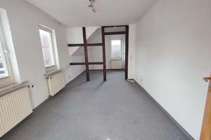 Stadtnahes Haus mit schönem Garten zur Eigennutzung oder Vermietung – Die vollständige Adresse der Immobilie erhältst du vom Anbieter., 96450 Mitte, Coburg – Vorschaubild 10