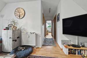 Vermietete 3-Zimmer-Dachgeschosswohnung in Augsburg-Göggingen – Die vollständige Adresse der Immobilie erhältst du vom Anbieter., 86199 Göggingen-Süd, Augsburg – Vorschaubild 5