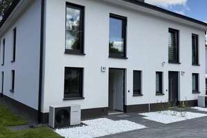 Ihr neues Zuhause: Exklusive Neubau-Doppelhaushälfte – hochwertig ausgestattet und einzugsbereit. – Die vollständige Adresse der Immobilie erhältst du vom Anbieter., 15827 Blankenfelde-Mahlow – Vorschaubild 3