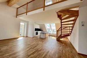 Wohntraum im Dachgeschoss: 4,5 Zimmer, Galerie und ein toller Blick auf den Olympiaturm! – Schleißheimer Str. 252, 80809 Am Luitpoldpark, München – Vorschaubild 1