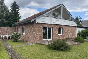 Charmantes Einfamilienhaus mit separater Einliegerwohnung in begehrter Lage von Bisingen – Vor Eichen 18, 72406 Zollernalbkreis – Vorschaubild 1