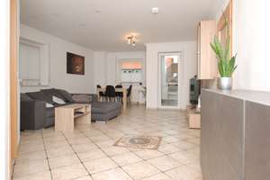 2 Zi.-Whg in ruhiger zentraler Lage von Kempten incl. TG, Loggia, Aufzug und Küchenzeile