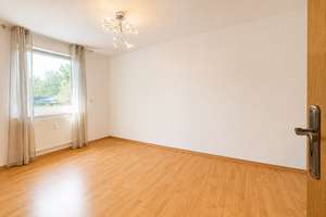 Gepflegte 4-Zimmerwohnung in Wuppertal-Vohwinkel! Mit 2 Balkonen, Klimaanlage und Tiefgarage! – Die vollständige Adresse der Immobilie erhältst du vom Anbieter., 42329 Vohwinkel, Wuppertal – Vorschaubild 13