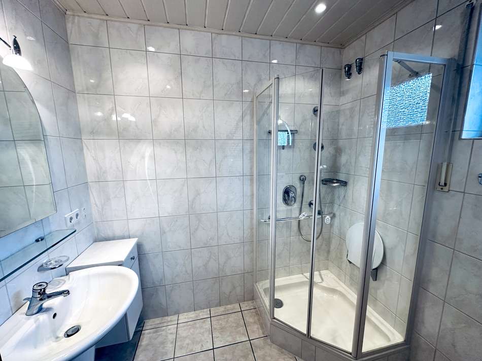 Duschbad (neu) EG