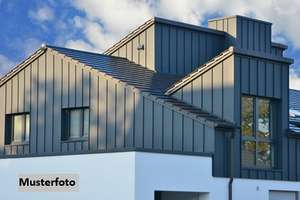 2-Zimmer-Wohnung mit gemütlichem Balkon in familienfreundlicher Wohnlage – Lange Steige xx, 75365 Calw – Vorschaubild 1