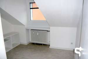 Helle, gemütliche Dachgeschosswohnung in Essen-Bergerhausen, Dach und Fenster 2020 erneuert – Die vollständige Adresse der Immobilie erhältst du vom Anbieter., 45136 Bergerhausen, Essen – Vorschaubild 5