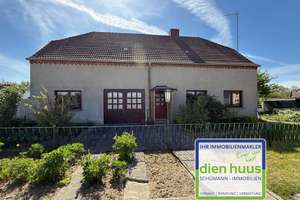 Einfamilienhaus mit viel potenzial und weitläufigem Grundstück – Die vollständige Adresse der Immobilie erhältst du vom Anbieter., 18239 Satow – Vorschaubild 1
