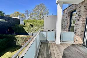 Ruhiges Wohnen in zweiter Baureihe am Stadtpark, mit Balkon, Aufzug, TG!!