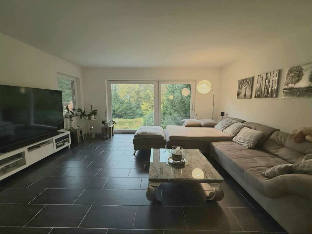 Immobilie in Bad Bodenteich - Modernisiertes Einfamilienhaus mit eigenen Teich und kleinem Waldstück in privater Lage - Bild 3