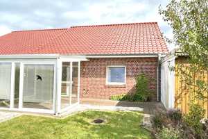 *** VERKAUFT *** Zentrum! DHH, Bj.2006 mit EBK, Carport, Terrasse u. Garten – Leer (Kreis) – Vorschaubild 1