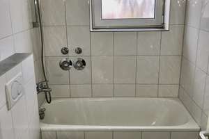 Sonnige 3-Zimmer-Wohnung mit Balkon in Regensburg West – Die vollständige Adresse der Immobilie erhältst du vom Anbieter., 93049 Westenviertel, Regensburg – Vorschaubild 4