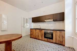 *4-Zimmer-Altbauwohnung mit Balkon, Stuck, Parkett und Einbauküche* – Knesebeckstr. 4, 10623 Charlottenburg, Berlin – Vorschaubild 27