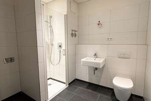 Ihr neues Zuhause in Striesen: 4 Zimmer, Gäste-Bad, 2 Balkone, Lift & TG – Eibenstocker Straße 99b, 1277 Striesen-Ost, Dresden – Vorschaubild 14