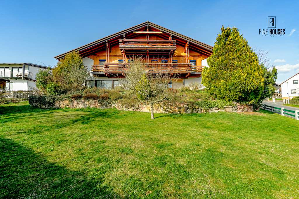 Immobilie in Michelstadt - Charmantes Zweifamilienhaus mit großem Grundstück, Balkonen & viel Platz in ruhiger Lage von Michels - Bild 2