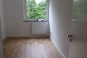 Ehrenfeld! Frisch sanierte 2 Zimmer-Wohnung, 52 qm, Küche, Tageslichtbad und Loggia zum 01.10.2026 – Stammstr. 85, 50823 Ehrenfeld (Ortsteil), Köln – Vorschaubild 5
