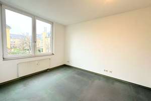 Leerstehende 2-Zimmer-Wohnung mit Sonnenbalkon und TG-Stellplatz in Rheinlage auf Erbbaugrundstück – Die vollständige Adresse der Immobilie erhältst du vom Anbieter., 40597 Benrath, Düsseldorf – Vorschaubild 8