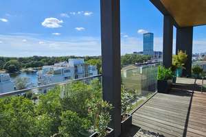 Logenplatz über der Spree: Ihr Sky-Refugium mit 40 m² Panorama-Terrasse – Die vollständige Adresse der Immobilie erhältst du vom Anbieter., 10245 Friedrichshain, Berlin – Vorschaubild 1