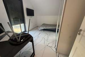 Attraktives Zweifamilienhaus mit großem Grundstück, Pool und vielseitigen Nutzungsmöglichkeiten – Die vollständige Adresse der Immobilie erhältst du vom Anbieter., 30926 Seelze – Vorschaubild 18