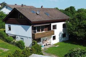 Einfamilienhaus mit ELW und tollem Garten in absoluter top Lage am Ende einer Sackgasse         