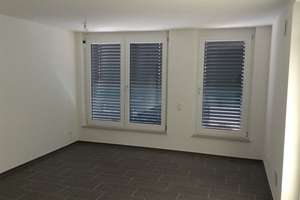 helle 2 Zimmer mit Balkon, Bonn nähe Post, Telekom inkl. Hausmeisterservice – Bernkasteler Straße 1, 53175 Friesdorf, Bonn – Vorschaubild 5