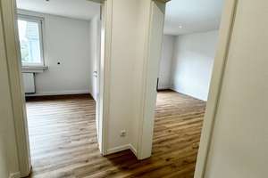 Hochwertig renovierte Wohnung mit großzügiger Wohnküche und individuellem Wohnkomfort – Erlenkamp 10, 45886 Ückendorf, Gelsenkirchen – Vorschaubild 3