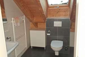 Moderne 3-Zimmer DG-Wohnung in Ingolstadt Nordost – Die vollständige Adresse der Immobilie erhältst du vom Anbieter., 85055 Nordost, Ingolstadt – Vorschaubild 10