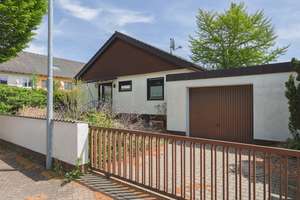Charmantes Einfamilienhaus mit großem Garten – Die vollständige Adresse der Immobilie erhältst du vom Anbieter., 85053 Südost, Ingolstadt – Vorschaubild 2
