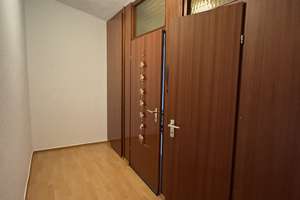 schöne, helle Altbauwohnung im DG inkl. Einbauküche und Balkon – Falkensteinstr. 184, 46047 Borbeck, Oberhausen – Vorschaubild 3