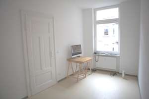 Schöne zwei Zimmer HH-Wohnung in Wiesbaden, Rheingauviertel, – Johannisberger Straße 5, 65197 Rheingauviertel / Hollerborn, Wiesbaden – Vorschaubild 4