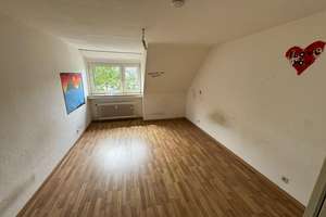 Gemütliches Zuhause für die ganze Familie - helle 3,5-Zimmer-Dachgeschosswohnung in Essen-Borbeck – Weidkamp 177, 45355 Borbeck-Mitte, Essen – Vorschaubild 8