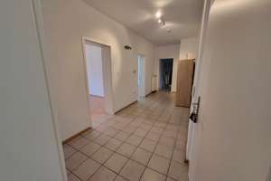 Freundliche 4-Zimmer-EG-Wohnung mit Balkon und Einbauküche in Ulm – Basteistraße 45, 89073 Oststadt, Ulm – Vorschaubild 8