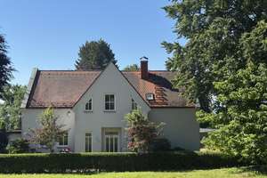 Wohnen in Bestlage - Großzügiges Haus mit Charme und Charakter