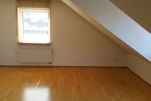Geräumiges und gepflegtes Einfamilienhaus in Kelkheim-Eppenhain mit traumhaftem Fernblick. – Die vollständige Adresse der Immobilie erhältst du vom Anbieter., 65779 Kelkheim (Taunus) – Vorschaubild 8