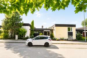 Komfortabler Bungalow mit besonderem Grundriss in großzügiger Gartenstadtlage am Ostpark – Die vollständige Adresse der Immobilie erhältst du vom Anbieter., 81735 Waldtrudering, München – Vorschaubild 24