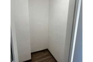 Wunderschöne 4-Zimmer Wohnung im Herzen von Meerbusch Osterrath! – 40670 Meerbusch – Vorschaubild 8