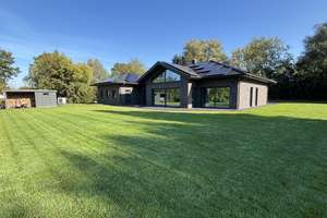 Exklusives Architektenhaus in Naturlage – 100 m von der Hunte, direkt an der Stadtgrenze Oldenburg – Die vollständige Adresse der Immobilie erhältst du vom Anbieter., 27798 Hude (Oldenburg) – Vorschaubild 6
