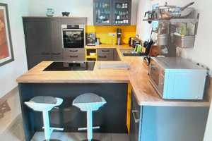 Günstiges 5-Raum-Haus mit gehobener Innenausstattung und EBK in Nürnberg Blütenstraße – Nürnberg – Vorschaubild 1