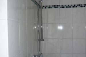 Wohnen mit Charakter: 2,5-Zimmer-Wohnung in Schönebeck – Baderstr. 35, 39218 Schönebeck (Elbe) – Vorschaubild 2