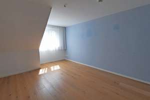 Exklusive 4,5-Zimmer-Maisonettewohnung mit vielen Extras! – Die vollständige Adresse der Immobilie erhältst du vom Anbieter., 70435 Zuffenhausen-Mönchsberg, Stuttgart – Vorschaubild 5