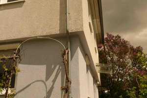 Kleines Wohnhaus mit Garten