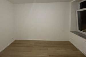 Helle, frisch renovierte 3 ZKDB mit frz.Balkon zu vermieten