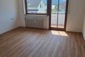 Helle 3-Zimmer-Wohnung mit Balkon in Reutlingen – Die vollständige Adresse der Immobilie erhältst du vom Anbieter., 72766 Sondelfingen, Reutlingen – Vorschaubild 3